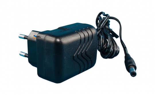 PL-830: Steckernetzteil, 230V